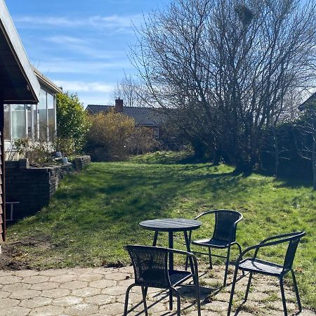 Villa Cozy House With A Graden View à Herlev Extérieur photo