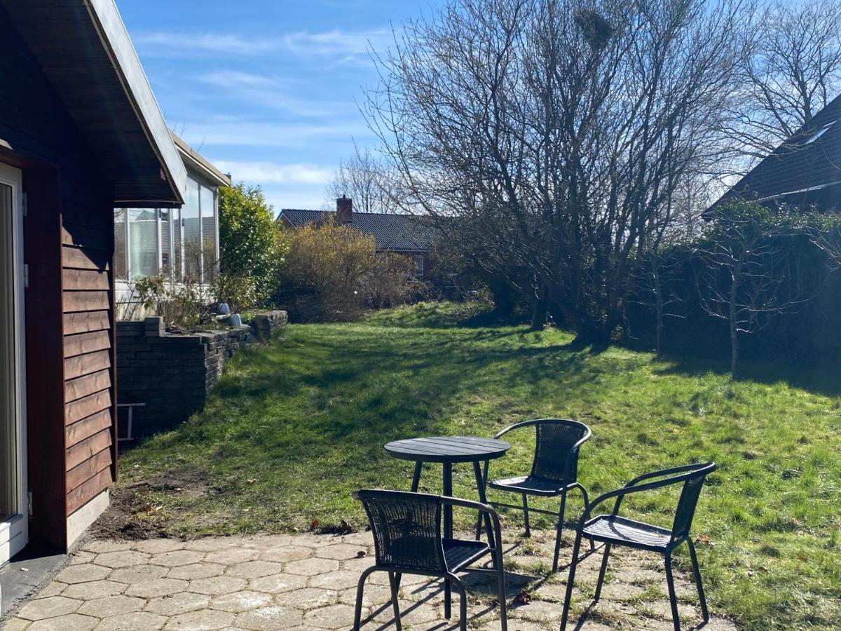 Villa Cozy House With A Graden View à Herlev Extérieur photo