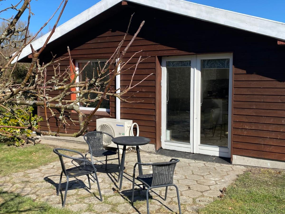 Villa Cozy House With A Graden View à Herlev Extérieur photo